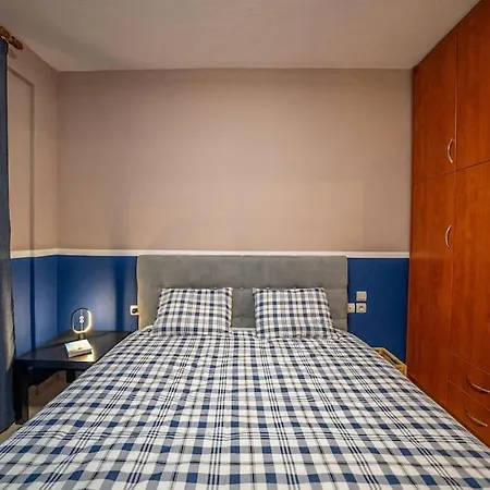 Hideaway For 2! * Kozani