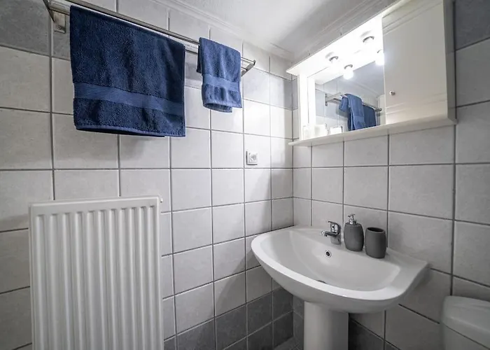 Apartamento Hideaway For 2 By Filos Inc *